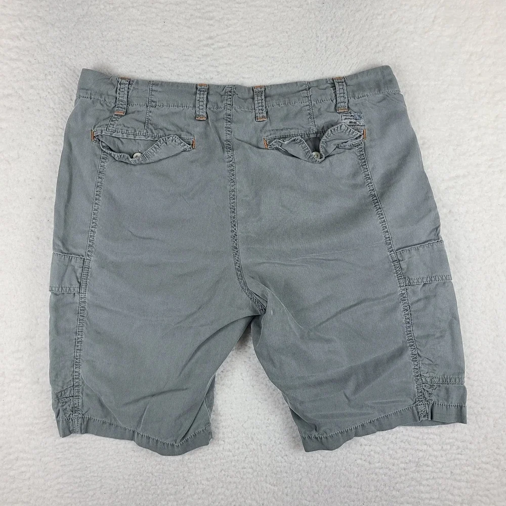 Tommy Bahama Shorts Mens 36 Gray‎ 10